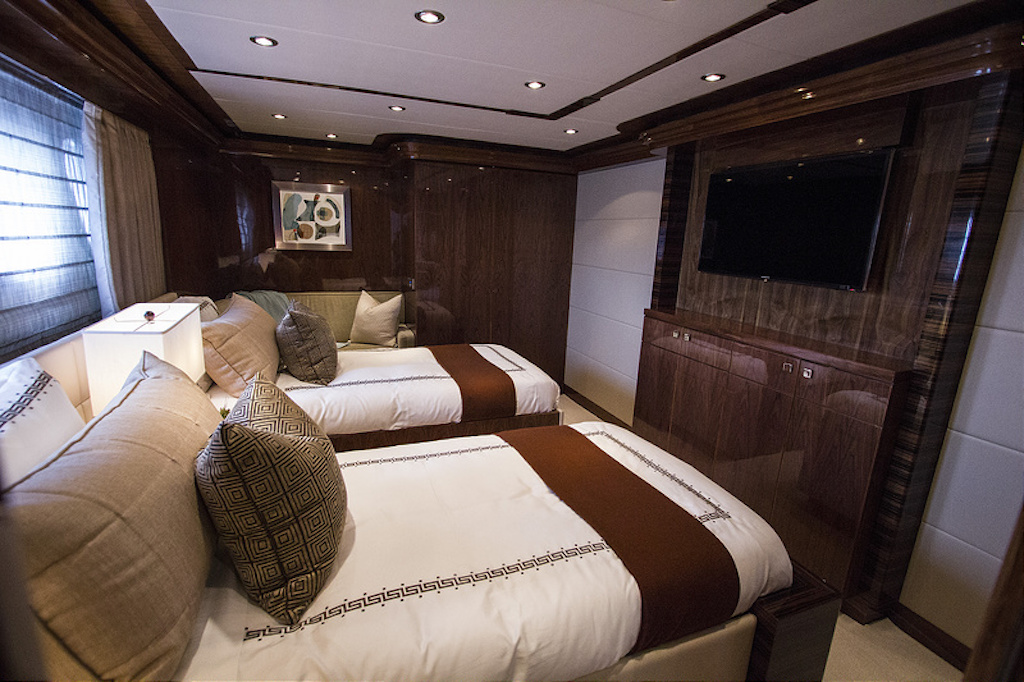 Twin Cabin 00004.jpg
