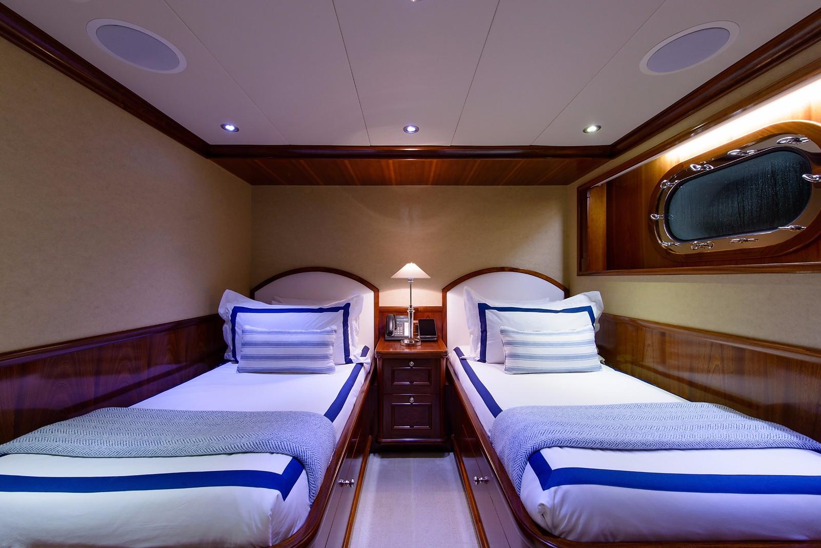 Twin cabin  00002.jpg