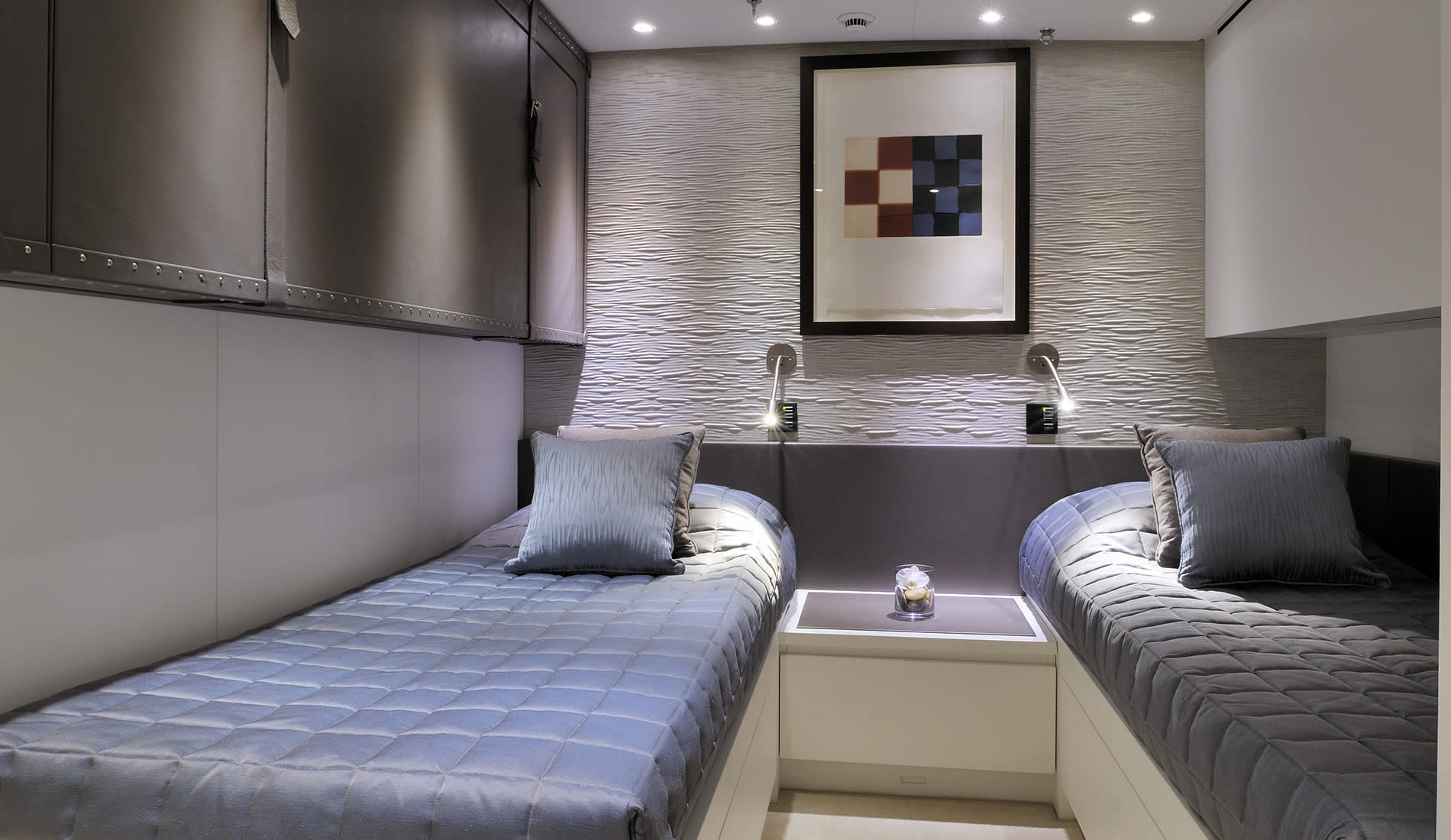 Twin cabin  00003.jpg