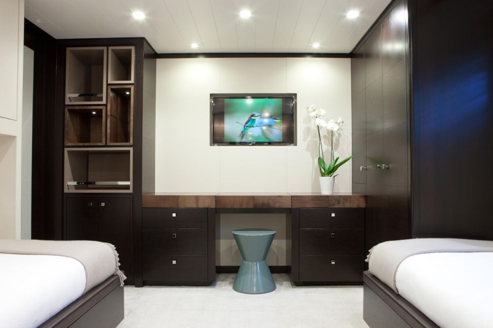 Twin cabin 00003.jpg