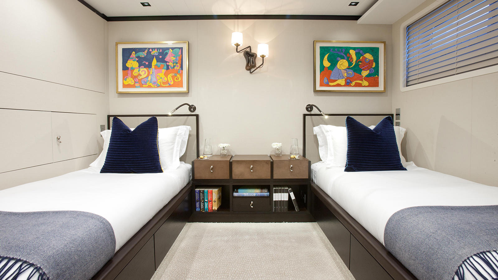 Twin cabin 00017.jpg
