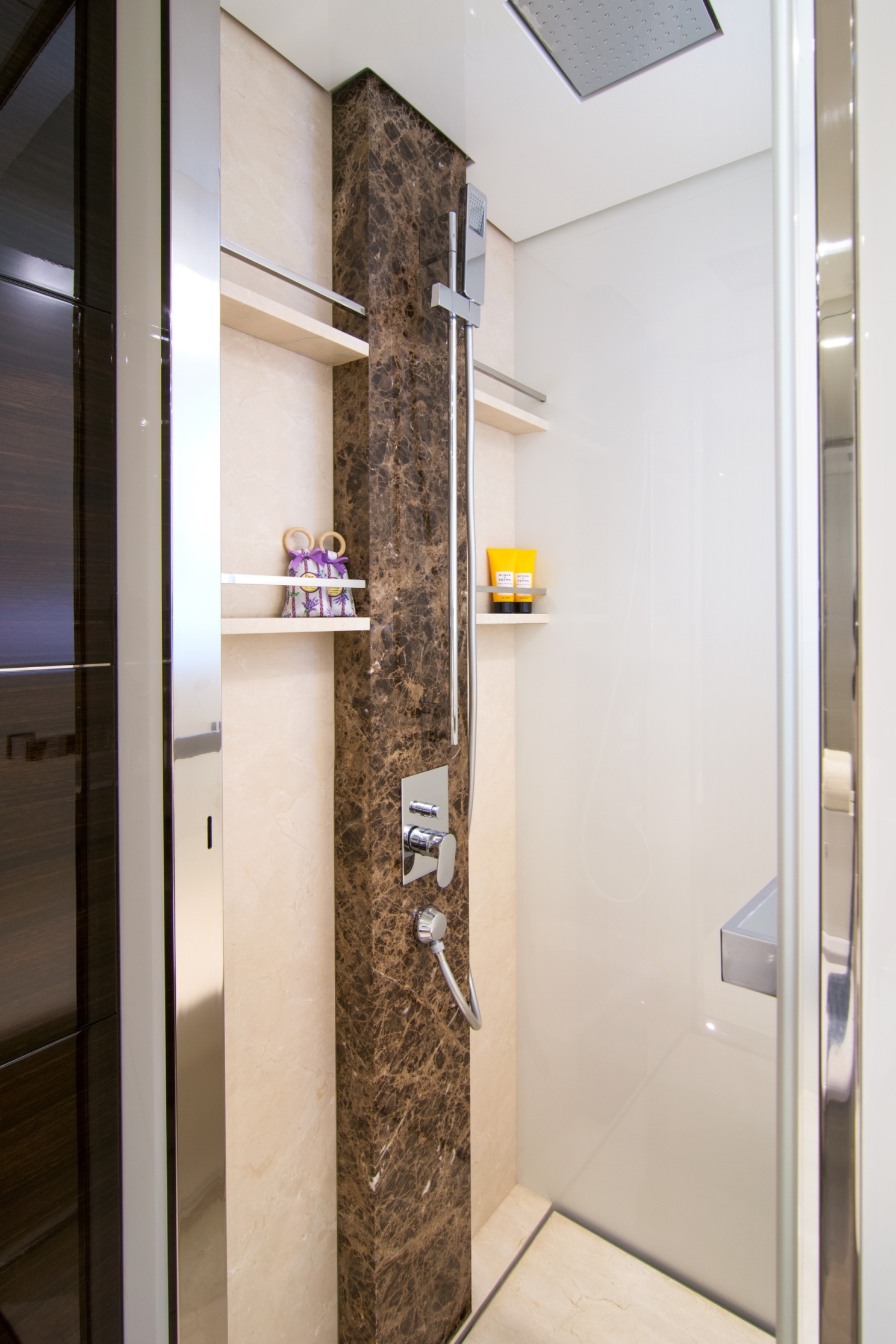 Twin cabin shower.jpg