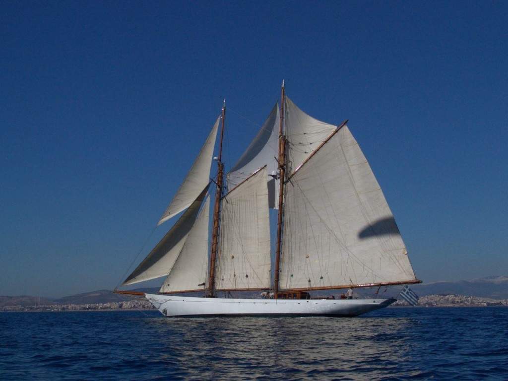 Under sails  00002.jpg