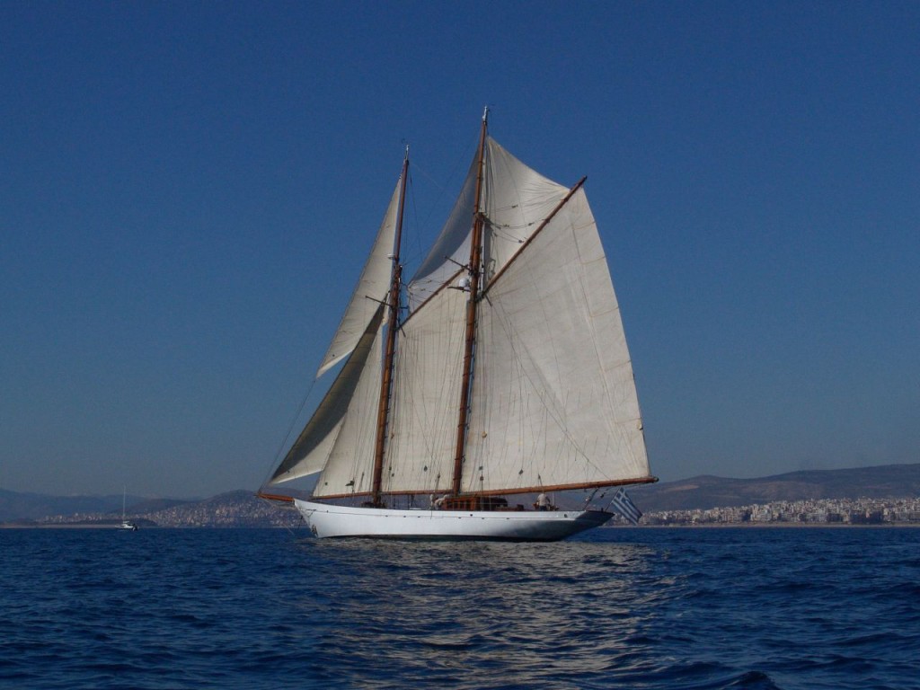 Under sails  00003.jpg