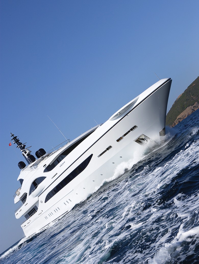 VICKY underway.jpg