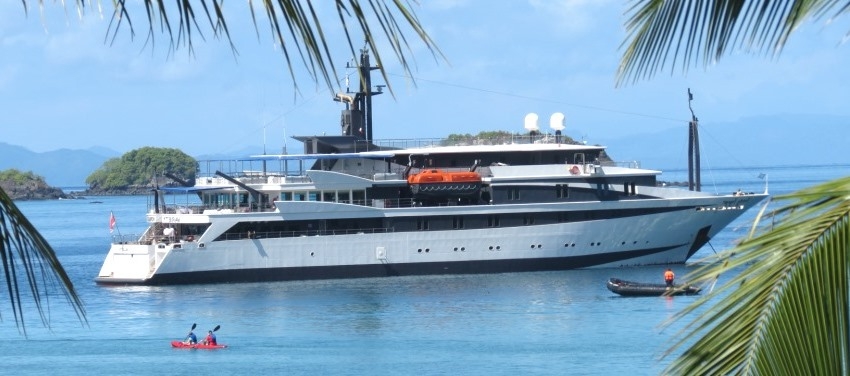 Variety Voyager-exterior.jpg