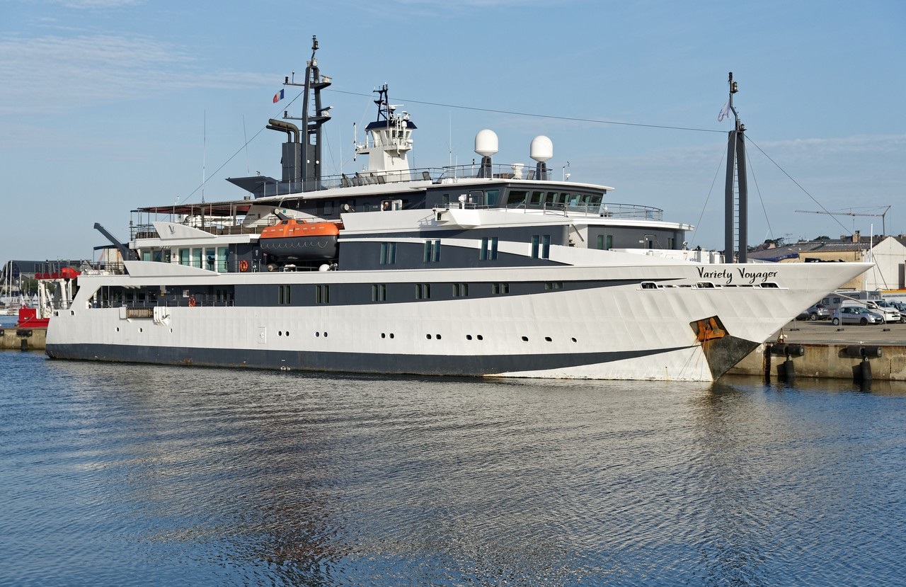 Variety-Voyager dock.jpg