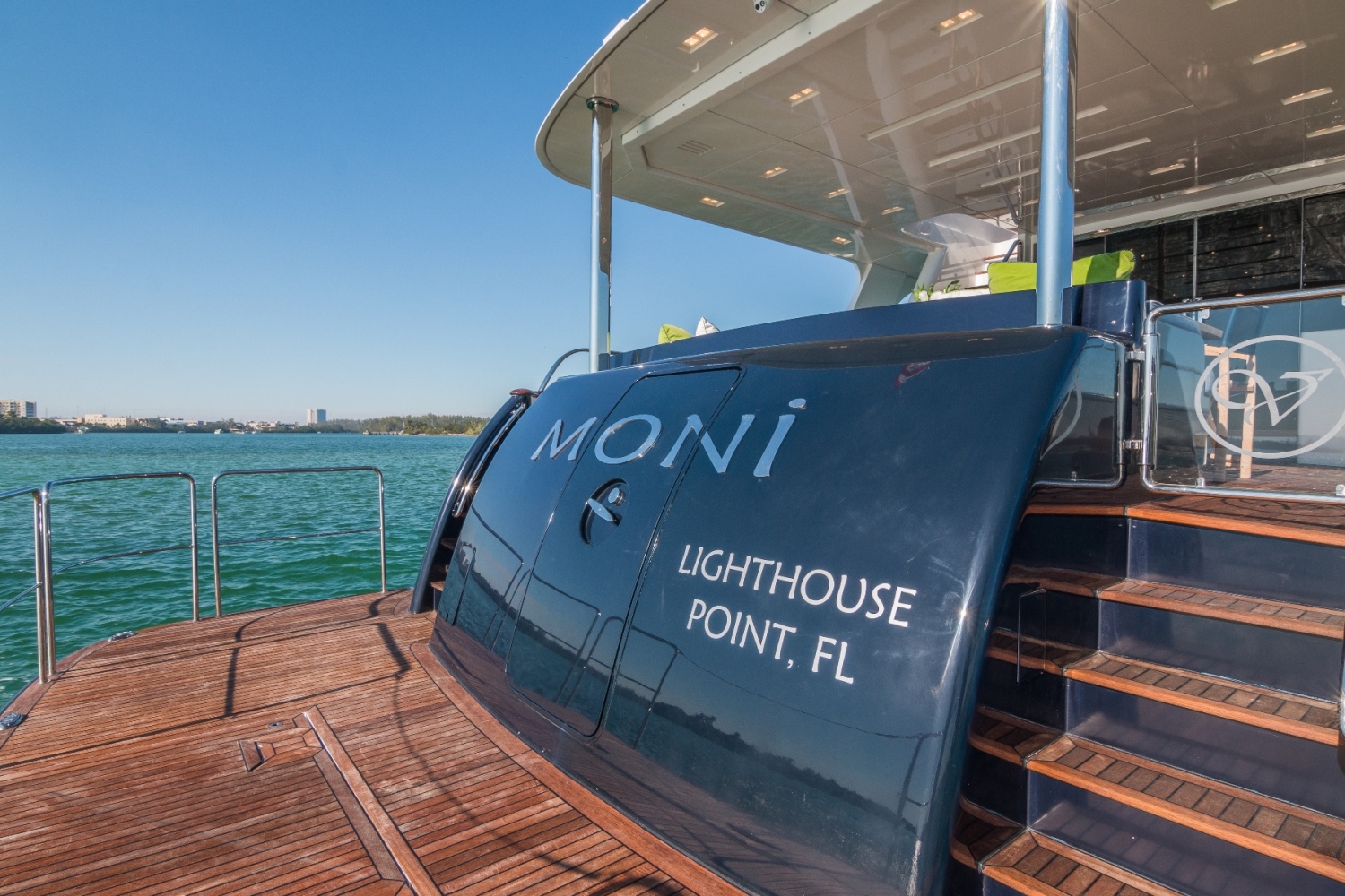 Vicem Motor Yacht MONI - Transom and swim platform.jpg