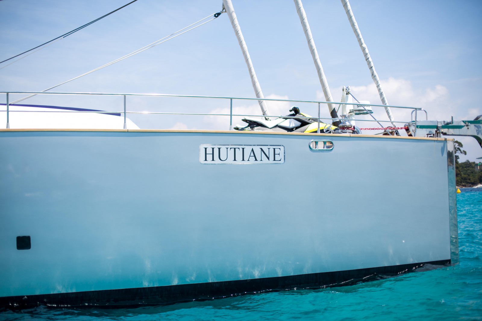 Yacht Hutiane Catamaran - bow.jpg