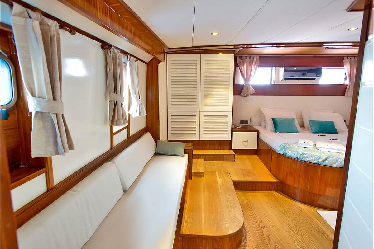 Yasemin cabin.jpg