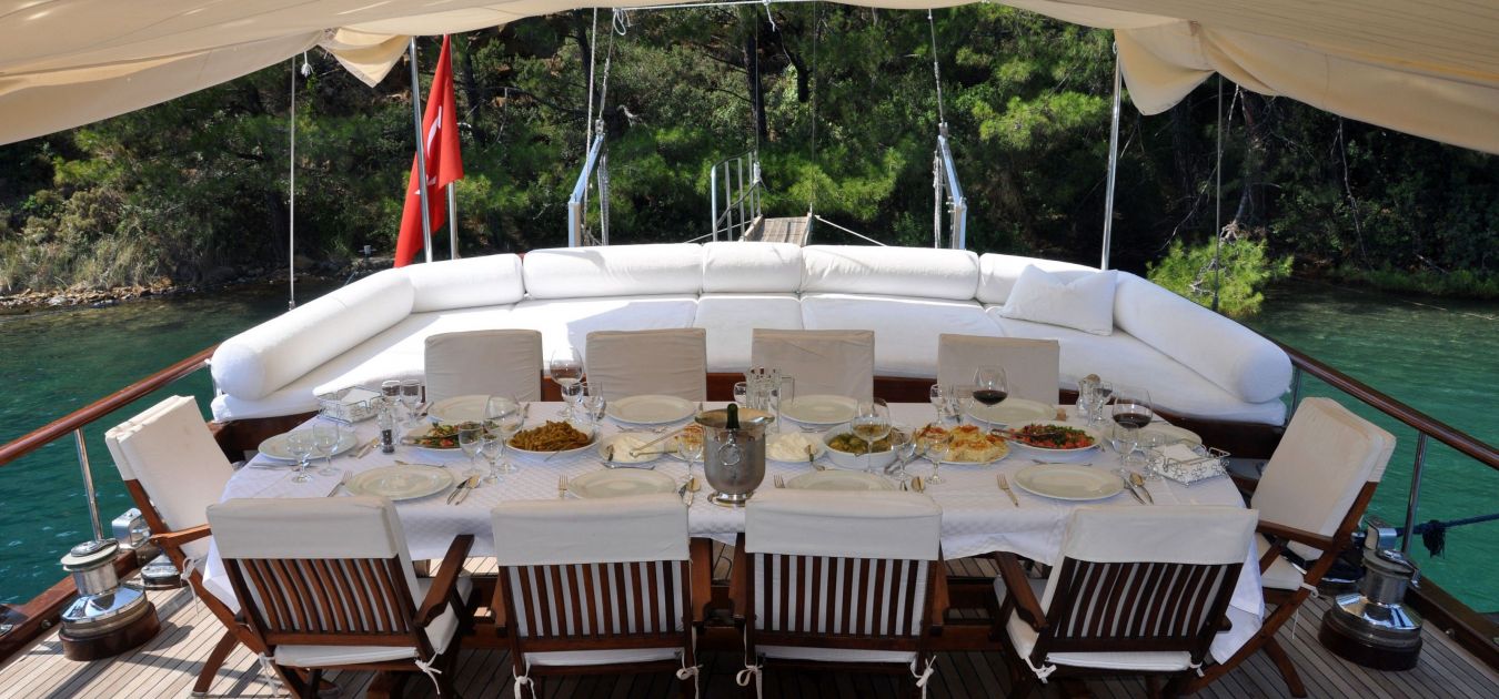alfresco-dining.jpg