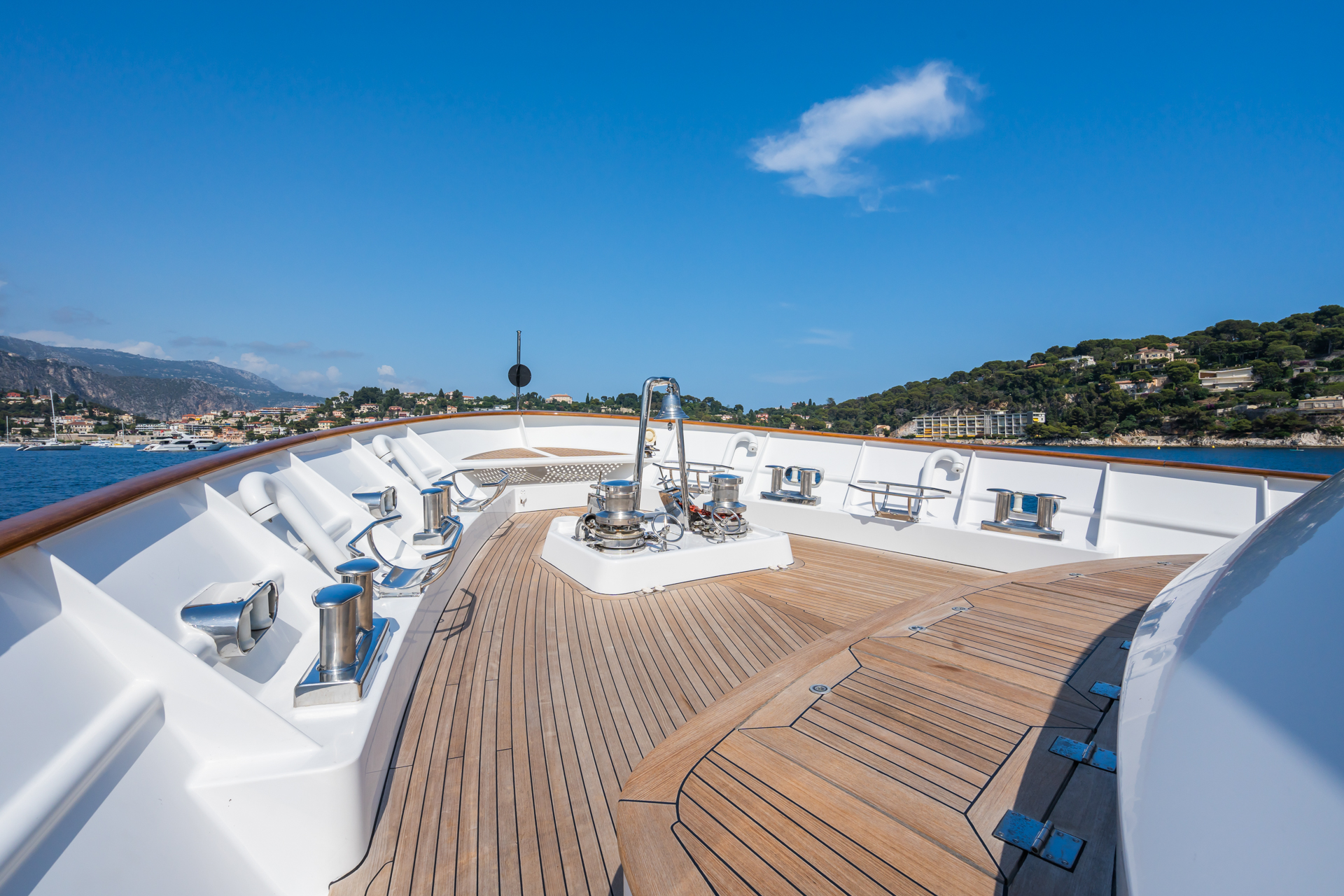 bow deck area.jpg