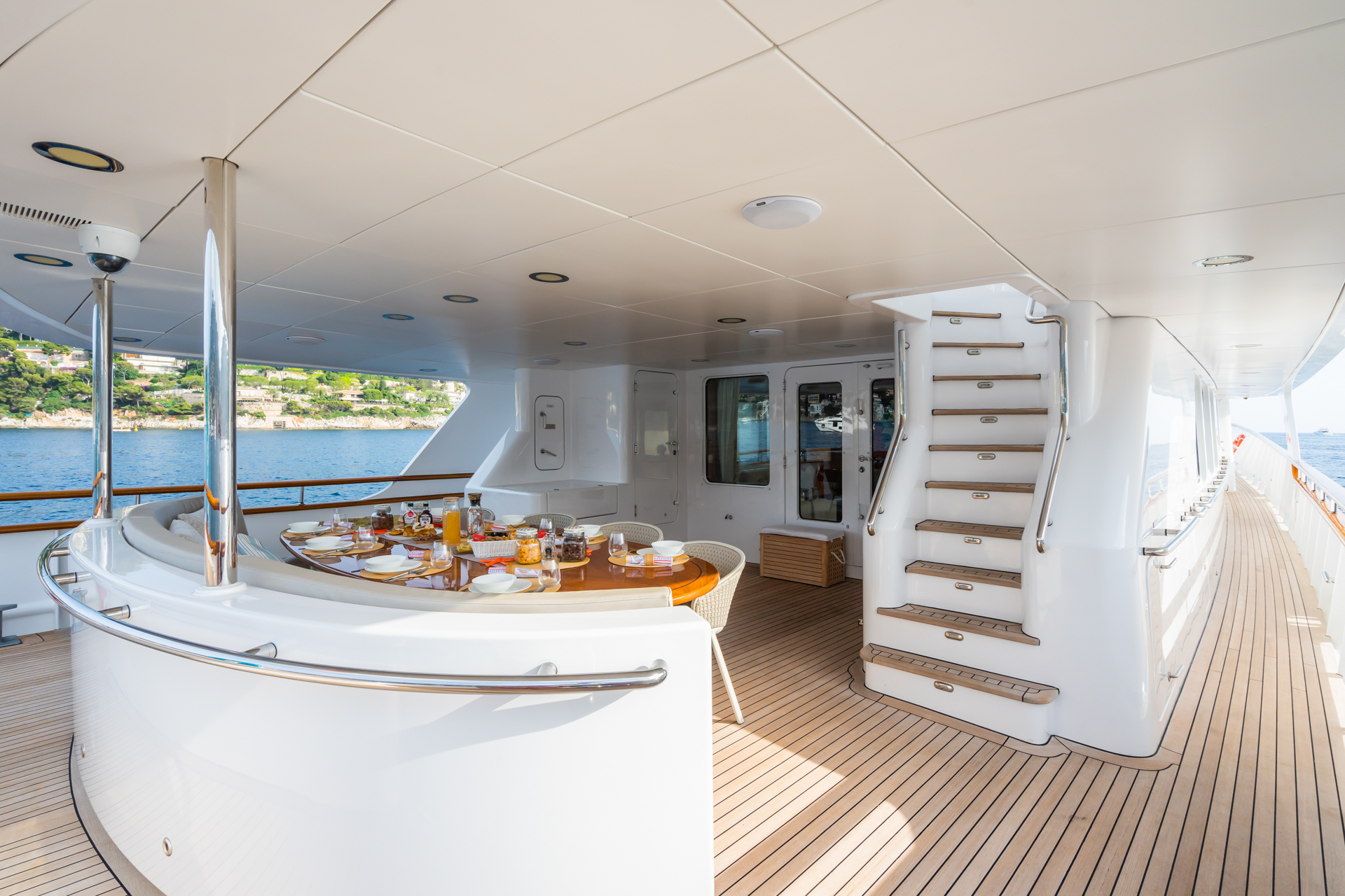 breakfast on main deck aft.jpg