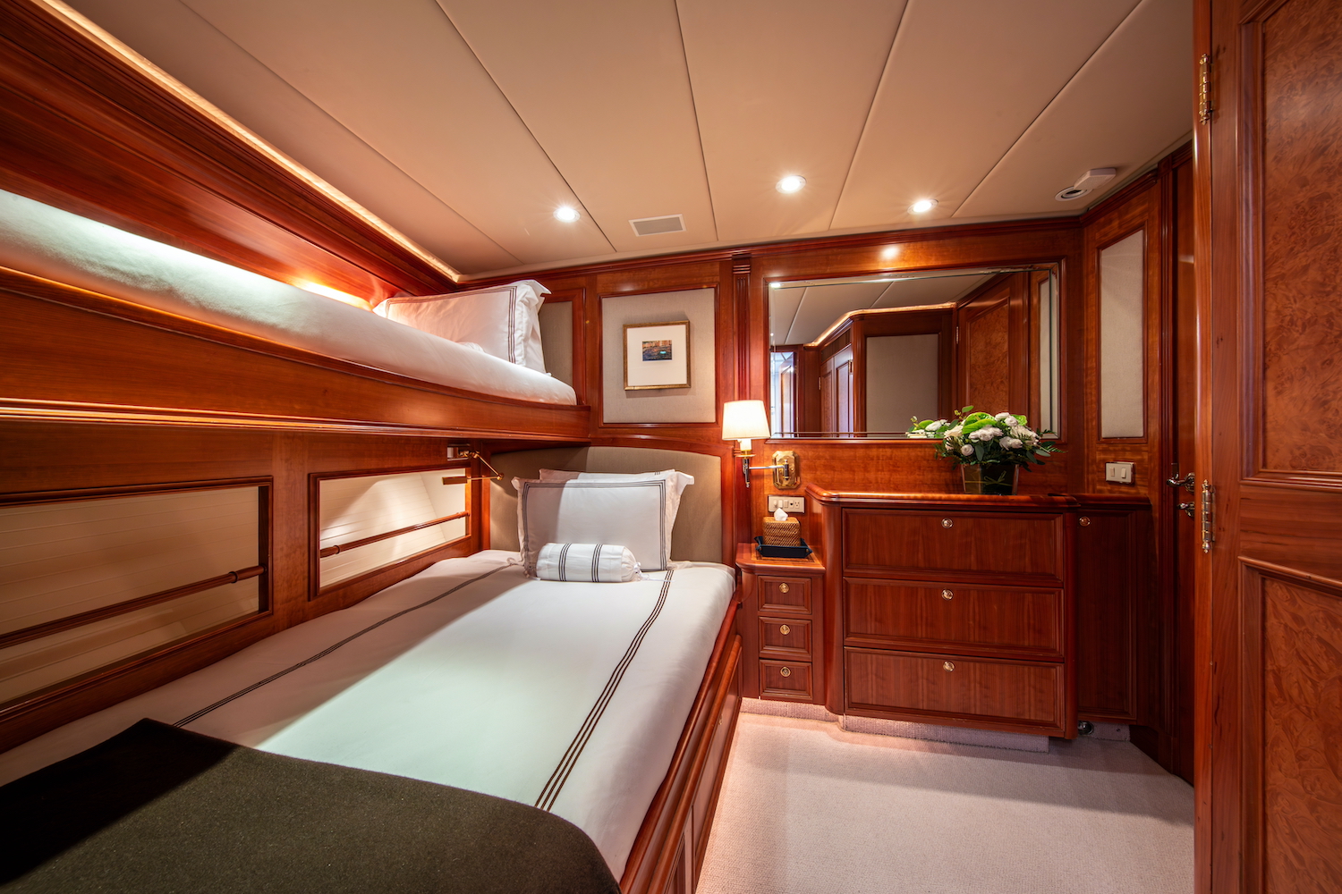 bunk cabin  ©YachtShot .jpg