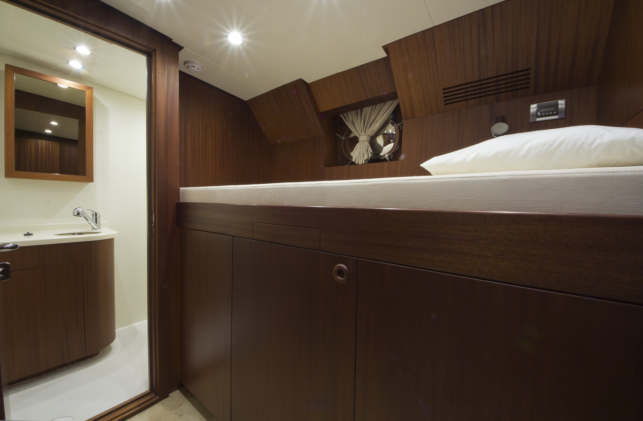 crew cabin.jpg