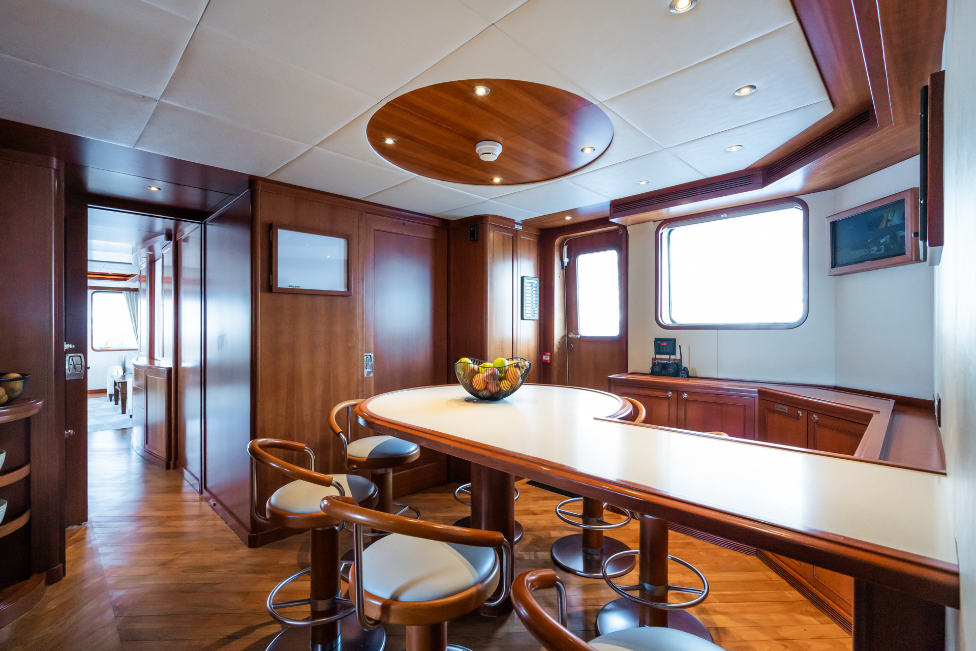 crew mess  .jpg