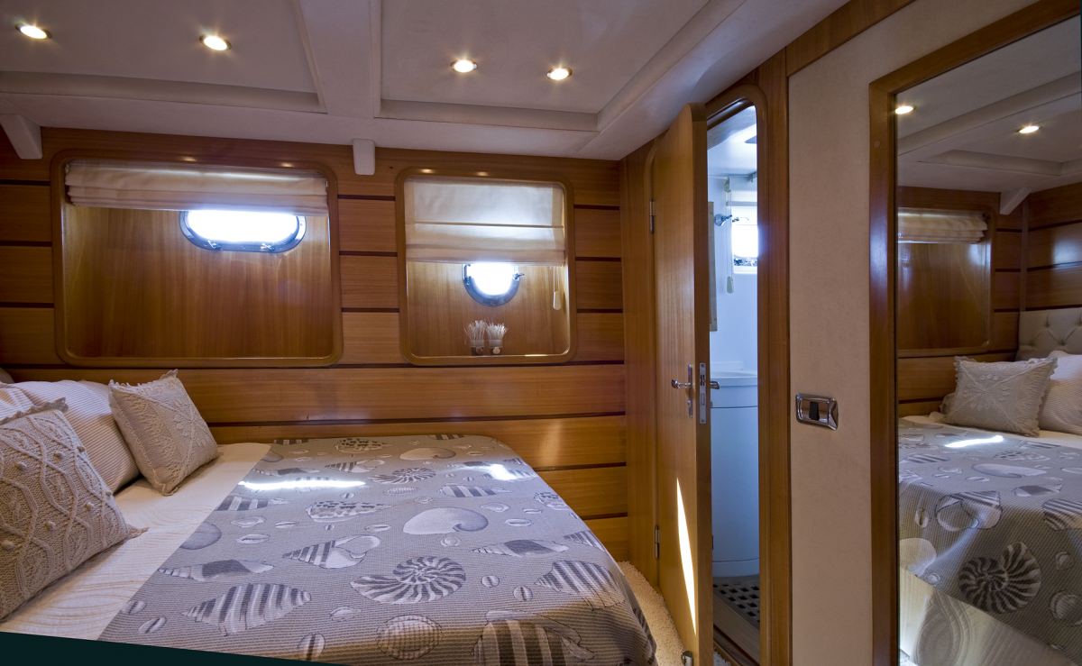 double cabin with ensuite.jpg
