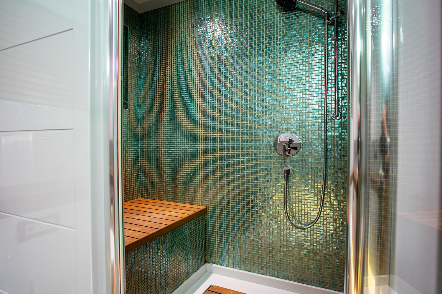 double ensuite shower.jpg