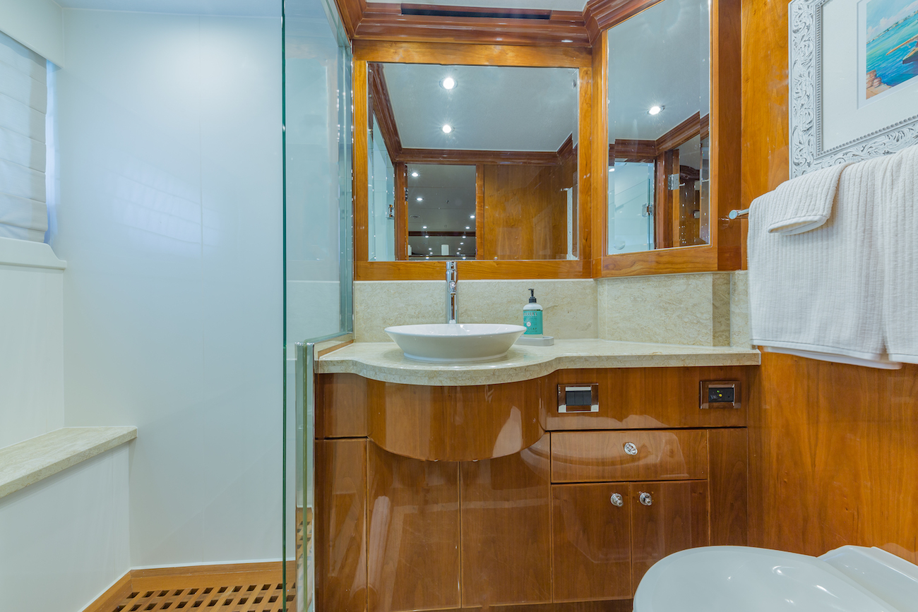 double ensuite.jpg