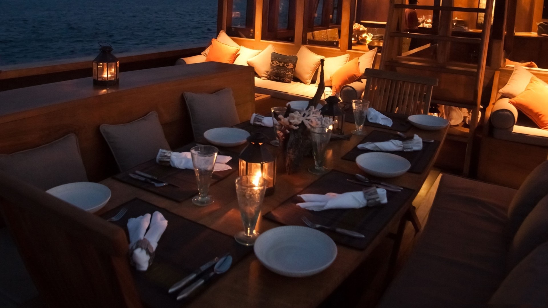evening meal on board SI DATU BUA -.jpg