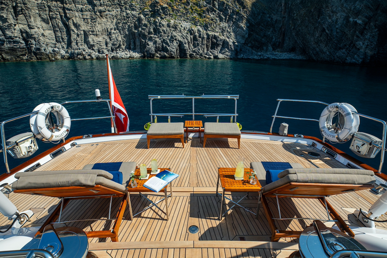 exterior ©YachtShot .jpg