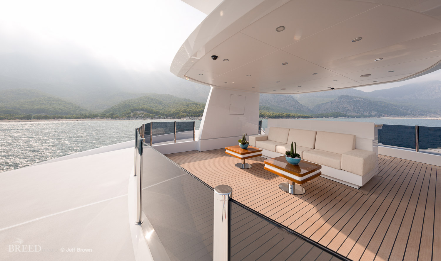 flybridge seating area forward.jpg