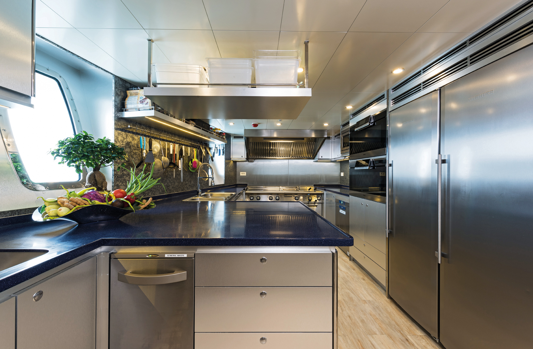 fully equipped galley.jpg