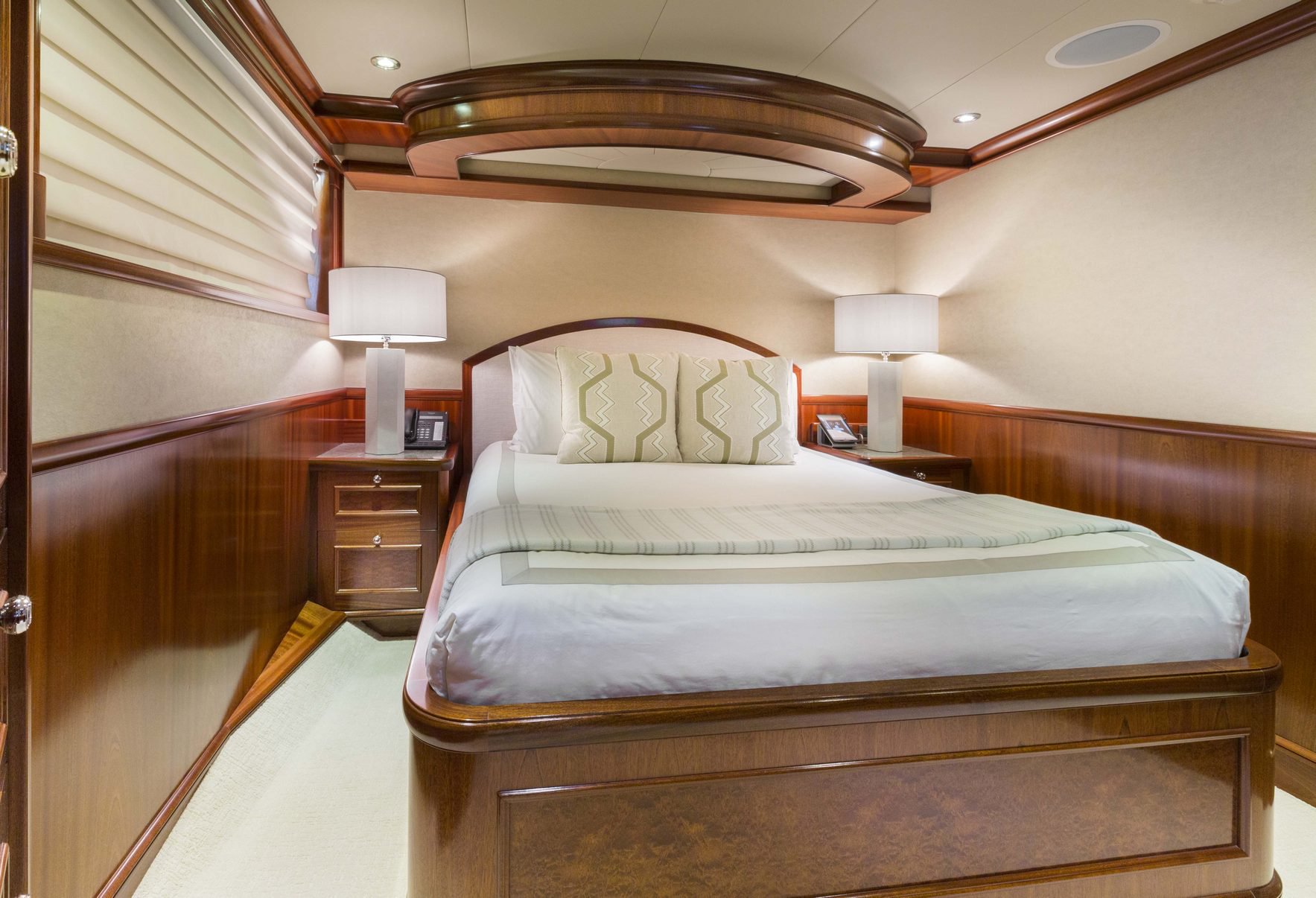 guest-double-cabin.jpg