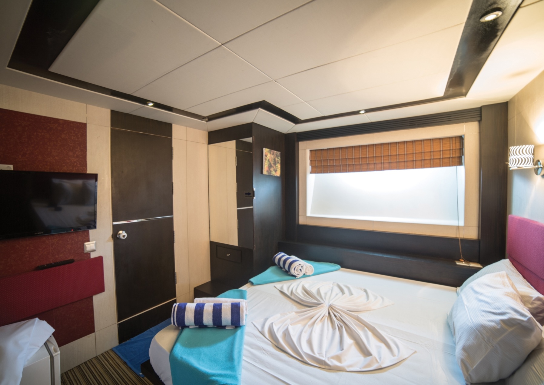 honors_legacy_superior_cabin.jpg