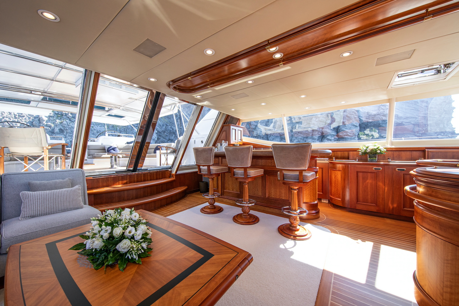 interior  ©YachtShot .jpg