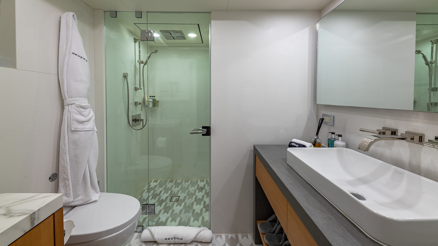 lower deck double cabin bathroom .jpg
