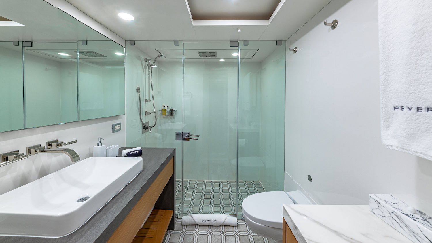 lower deck twin convertible cabin bathroom .jpg