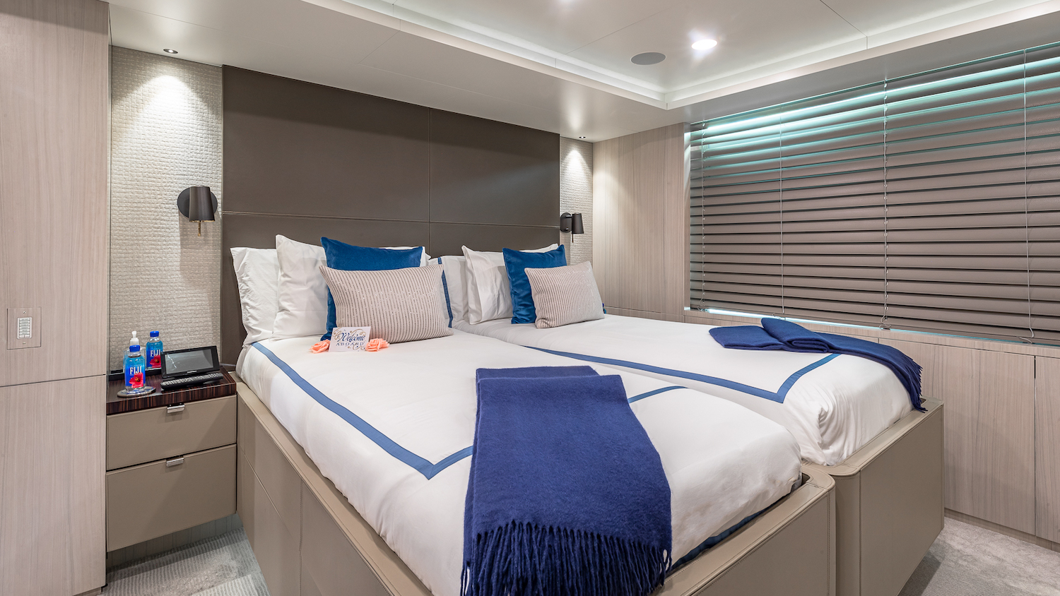 lower deck twin convertible cabin.jpg