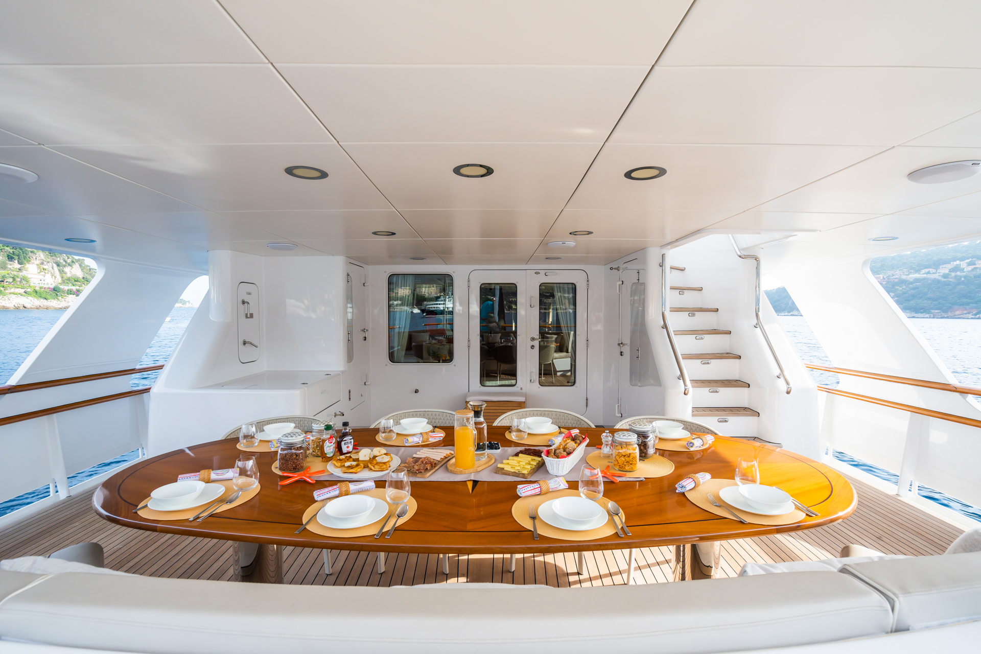 main deck aft - breakfast.jpg