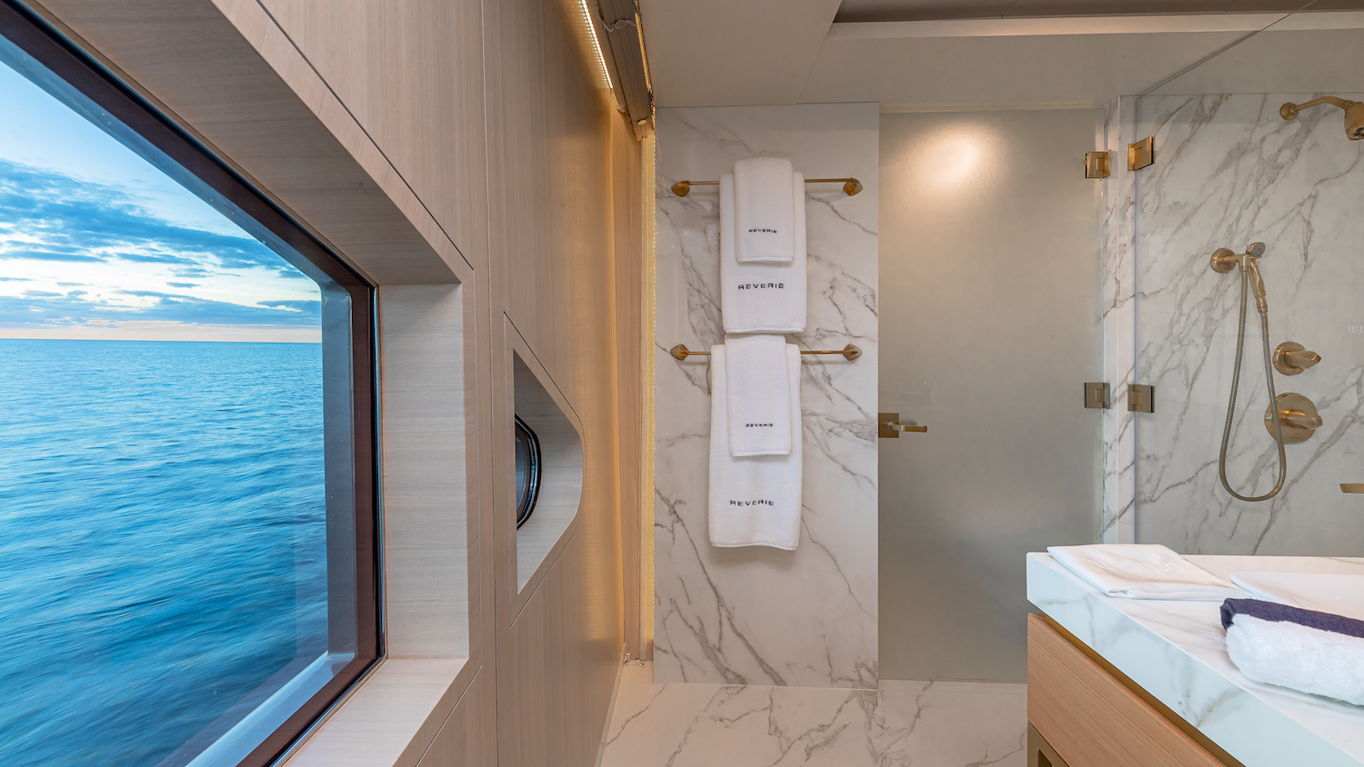 main deck guest suite bathroom .jpg