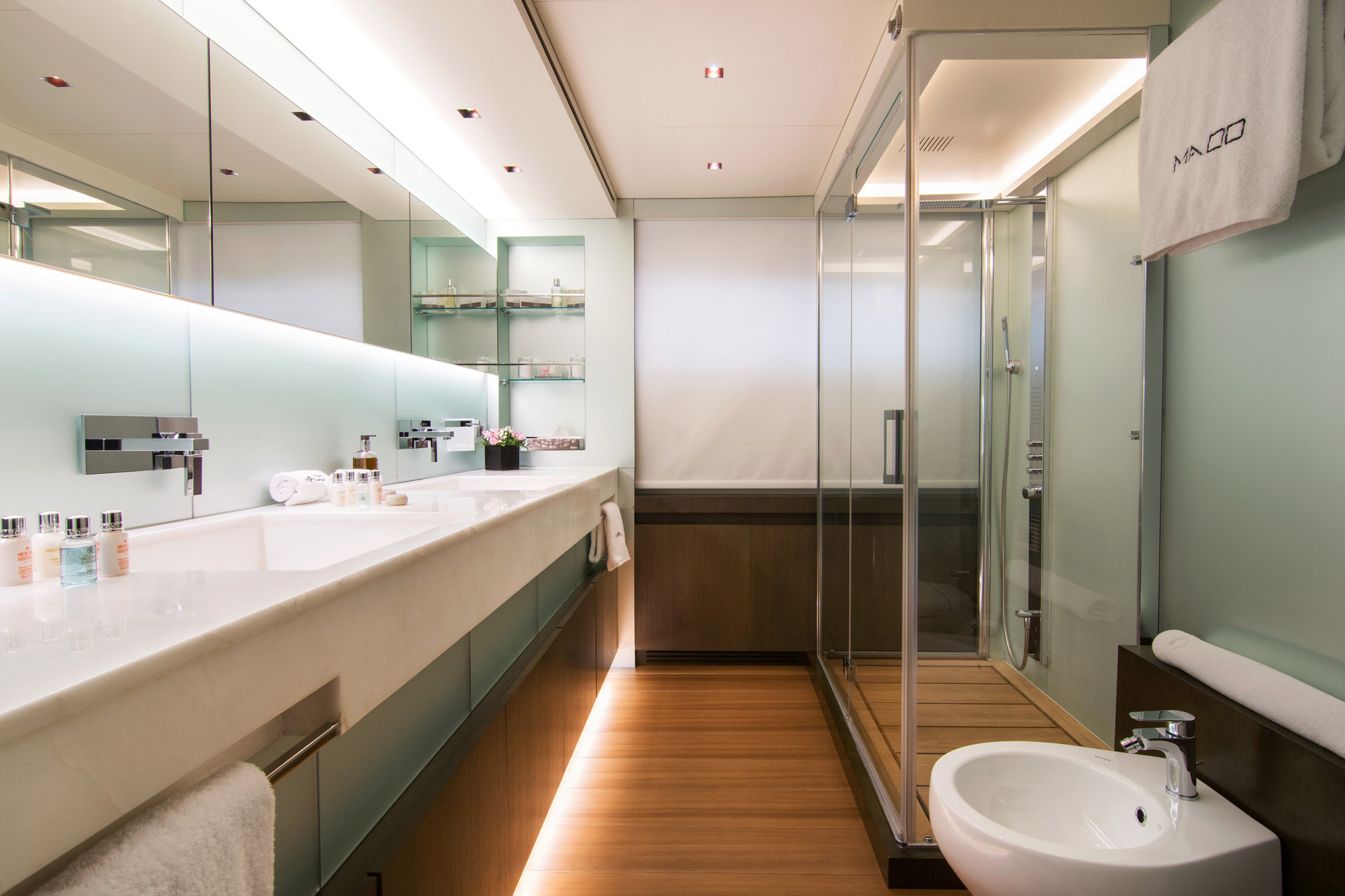 master ensuite bathroom.jpg