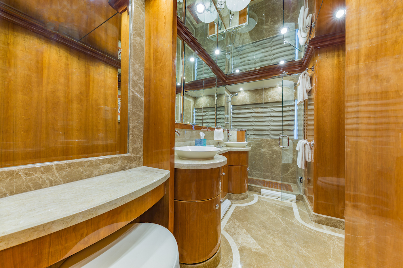 master ensuite.jpg