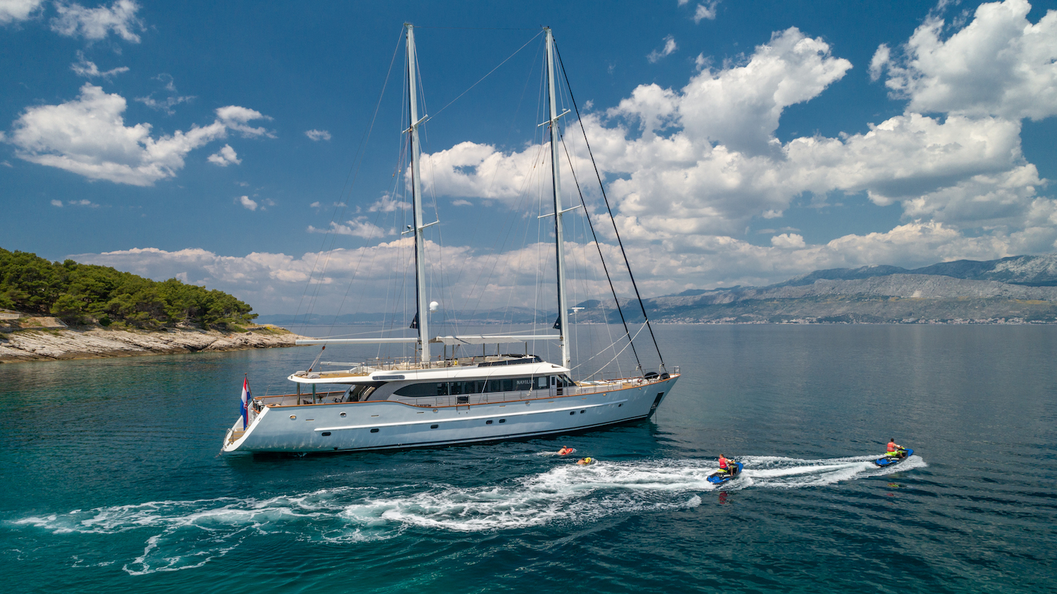 sailing yacht NAVILUX with toys.jpg