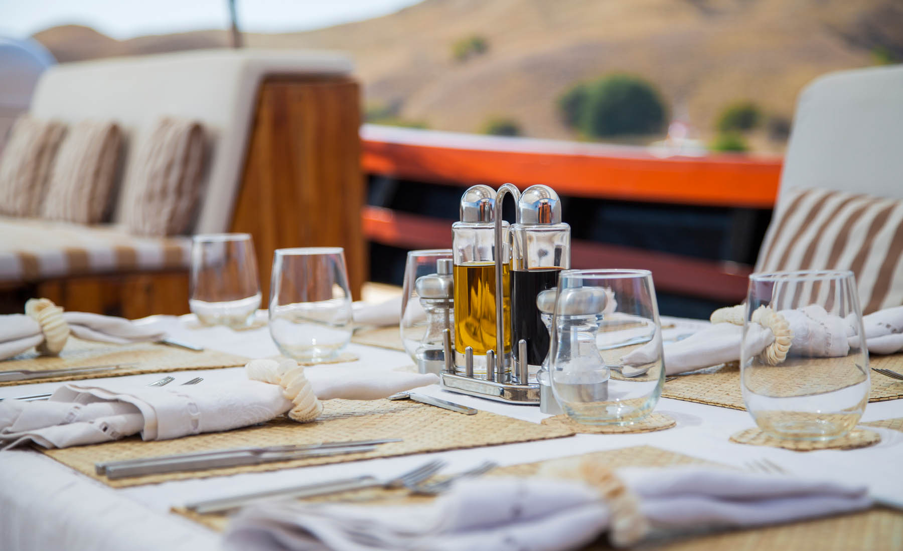 samata-luxury-dining-2.jpg