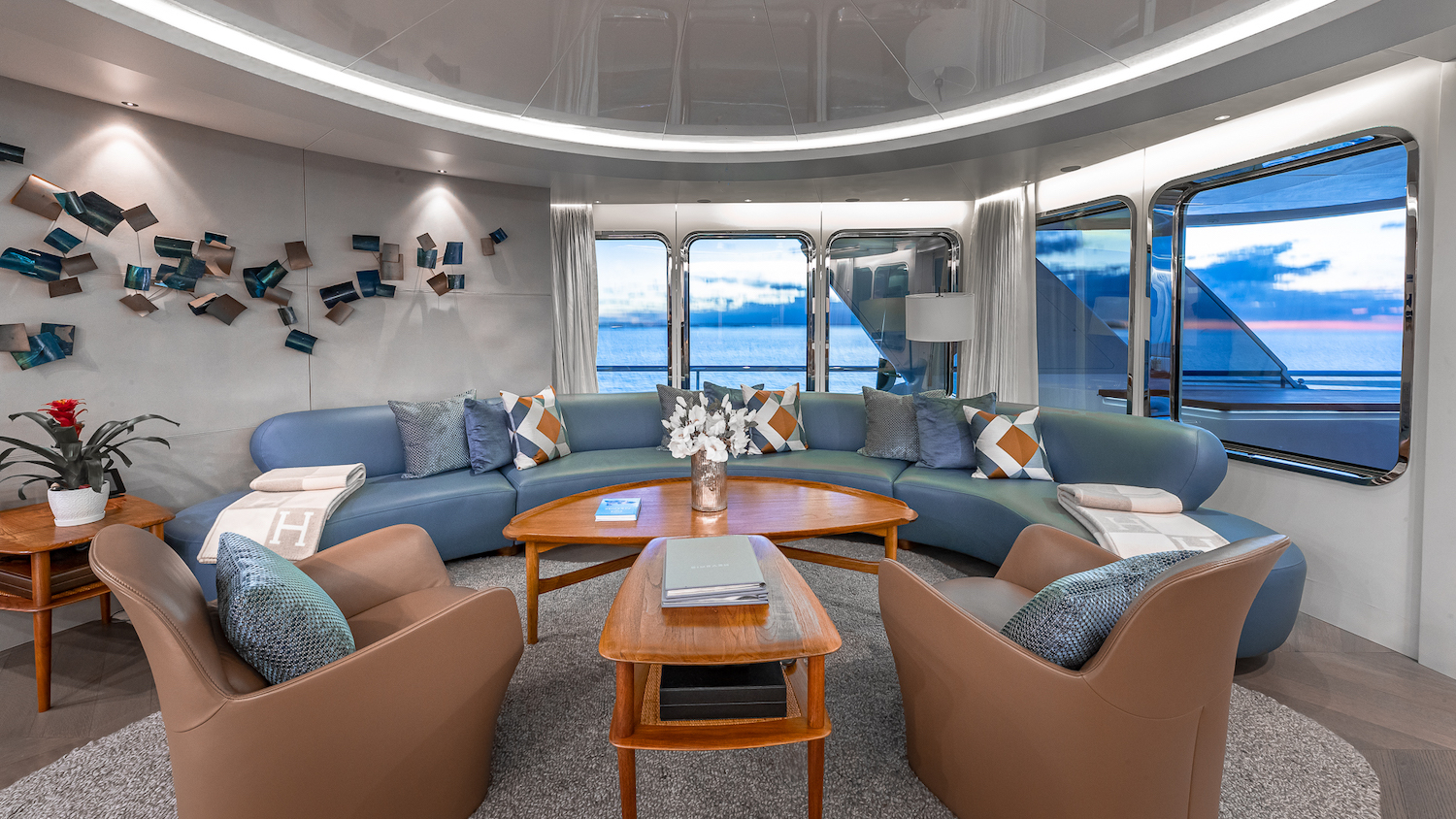 sky lounge seating area.jpg