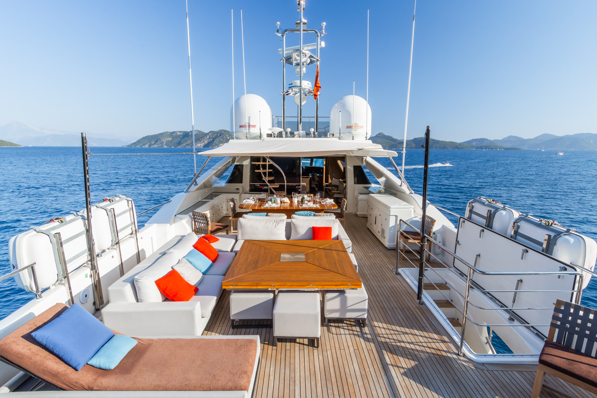 sun deck area.jpg