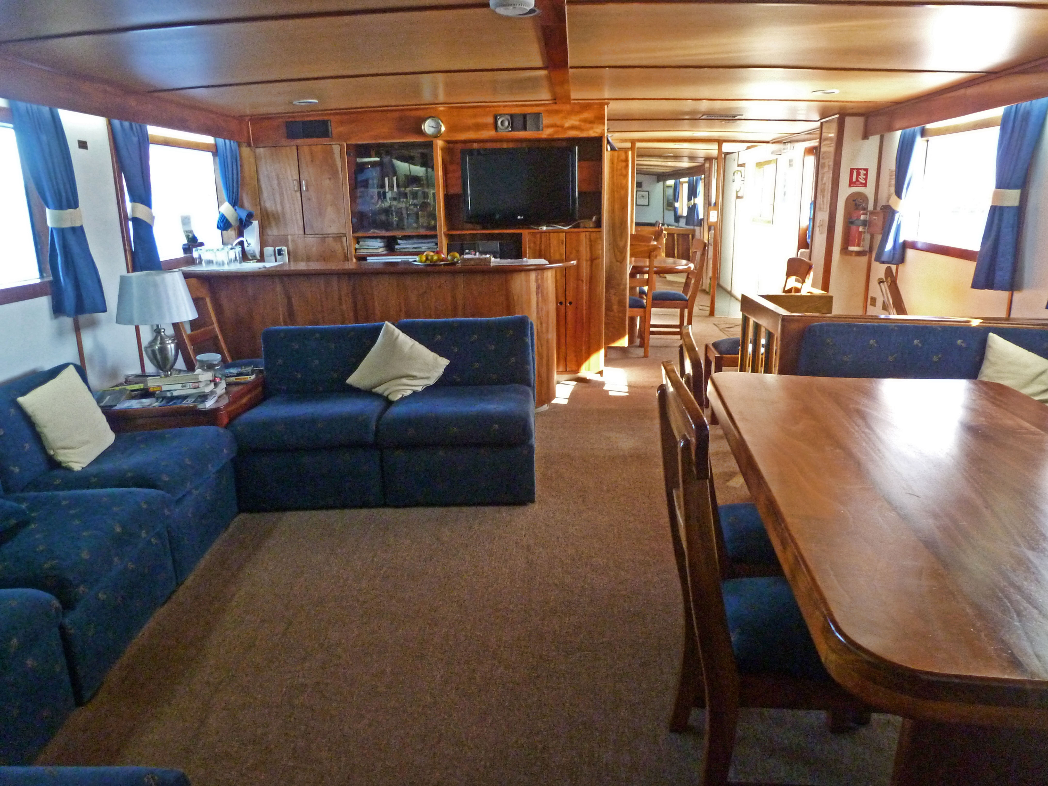 the-beluga-lounge.jpg