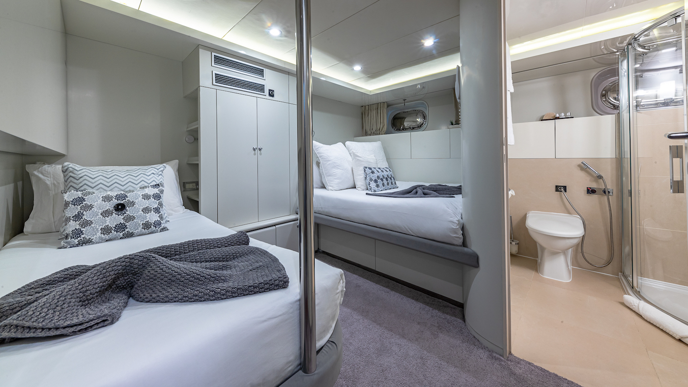 twin cabin aft.jpg