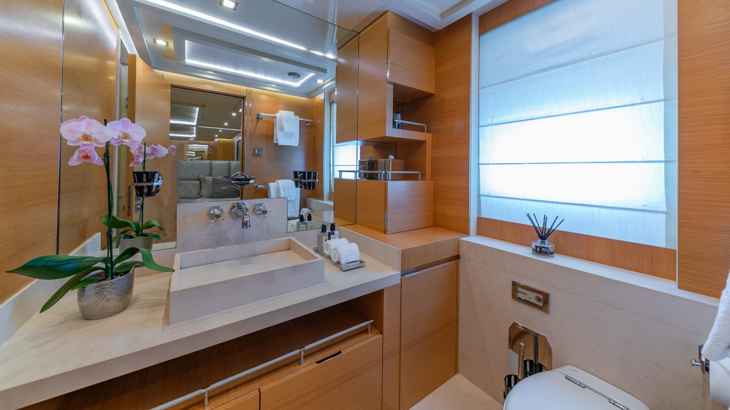 twin ensuite.jpg