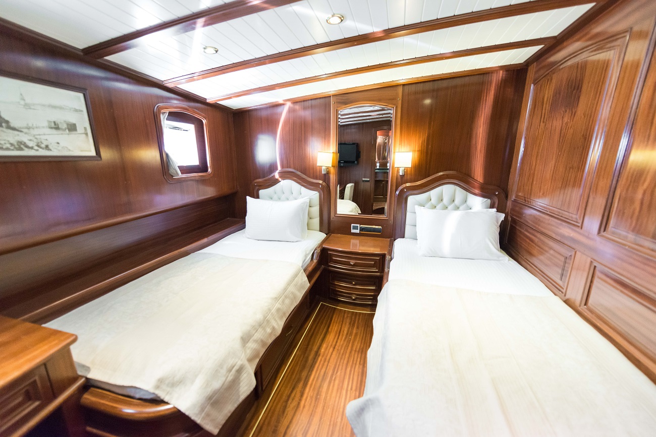 twin stateroom .jpg