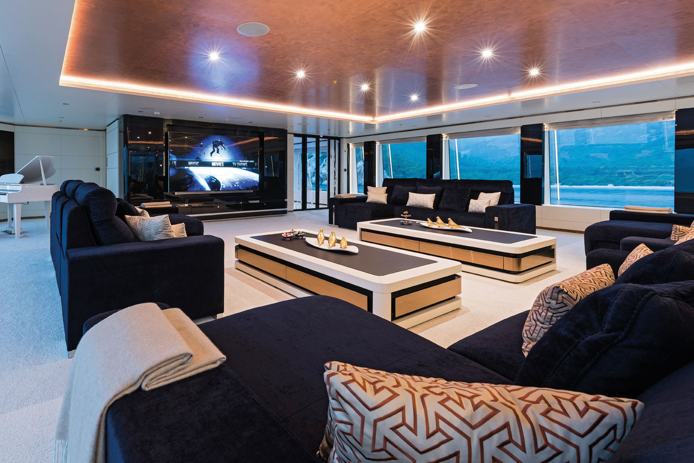 upper saloon with huge TV - fantastic views - grand piano.jpg