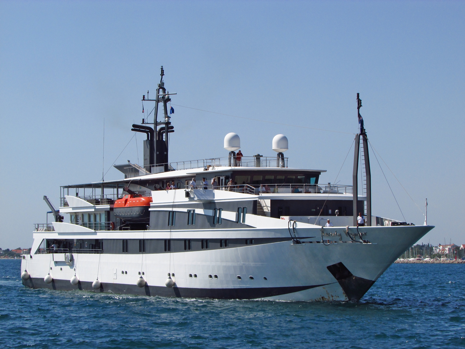 variety_voyager-underway.jpg