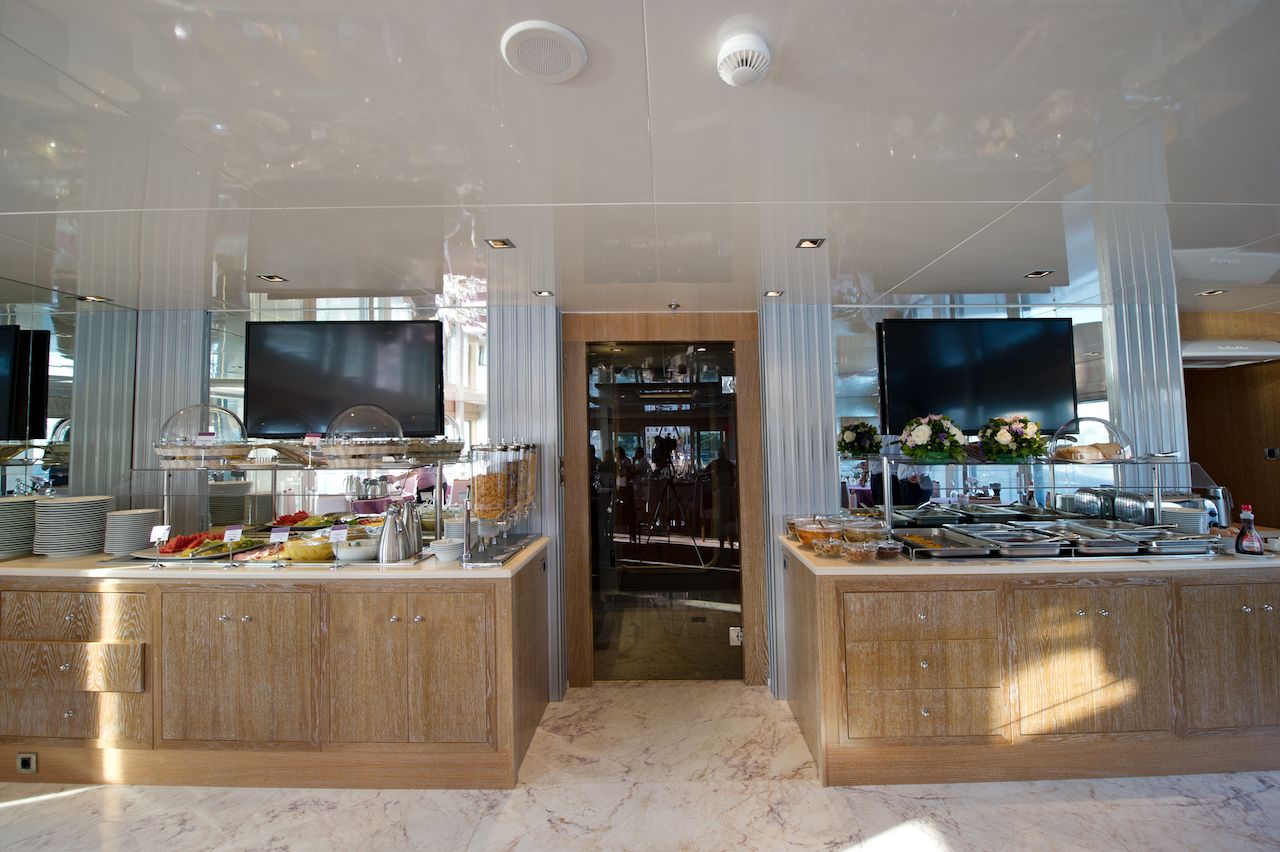 voyager-buffet-area.jpg