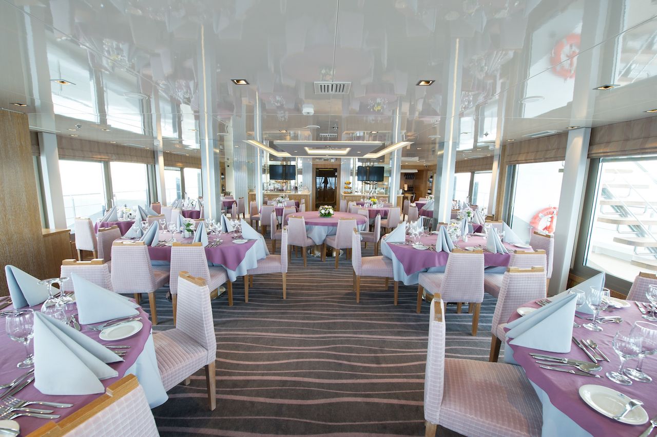 voyager-dining-room.jpg