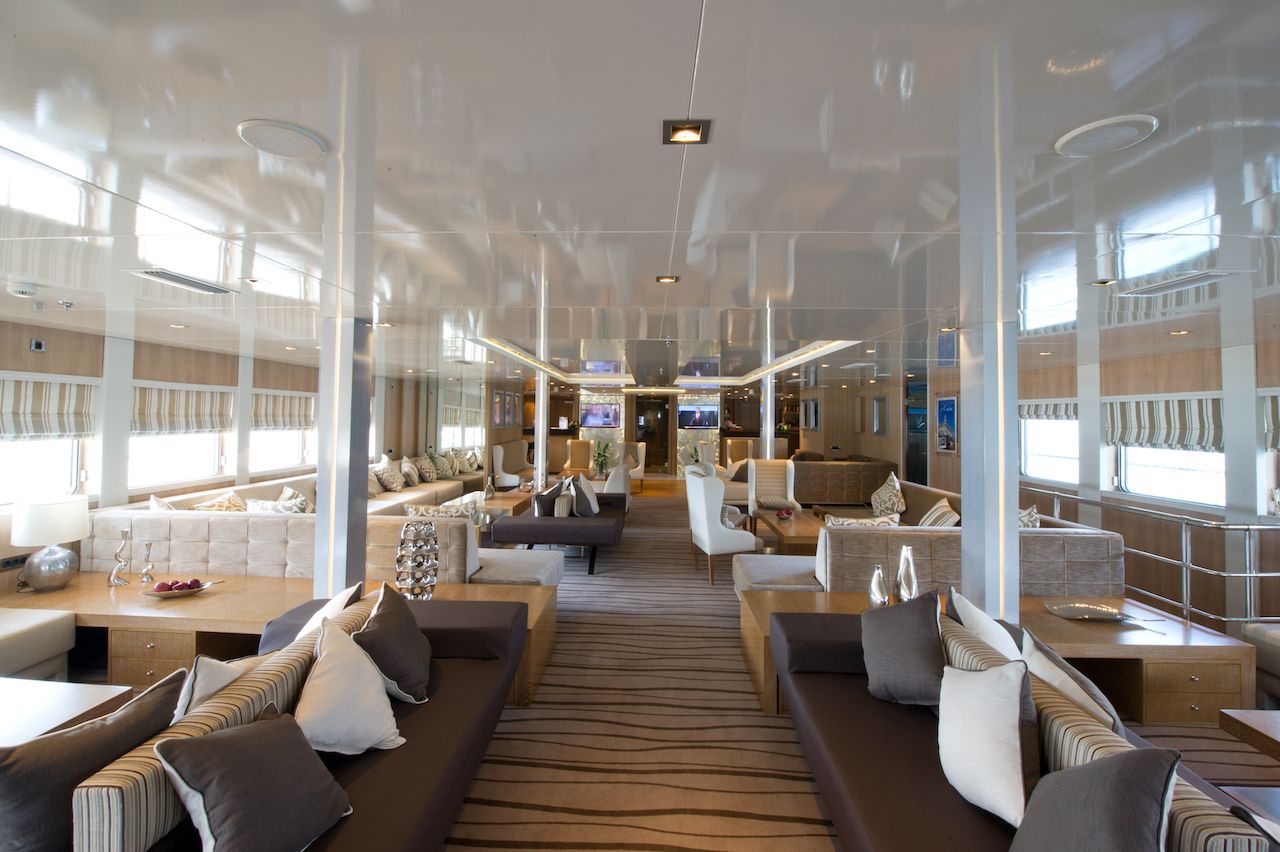 voyager-lounge.jpg